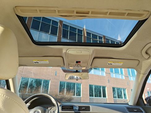 Used 2015 Volkswagen Passat TDI SE image 21