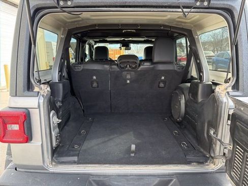 Used 2019 Jeep Wrangler Unlimited Rubicon image 6