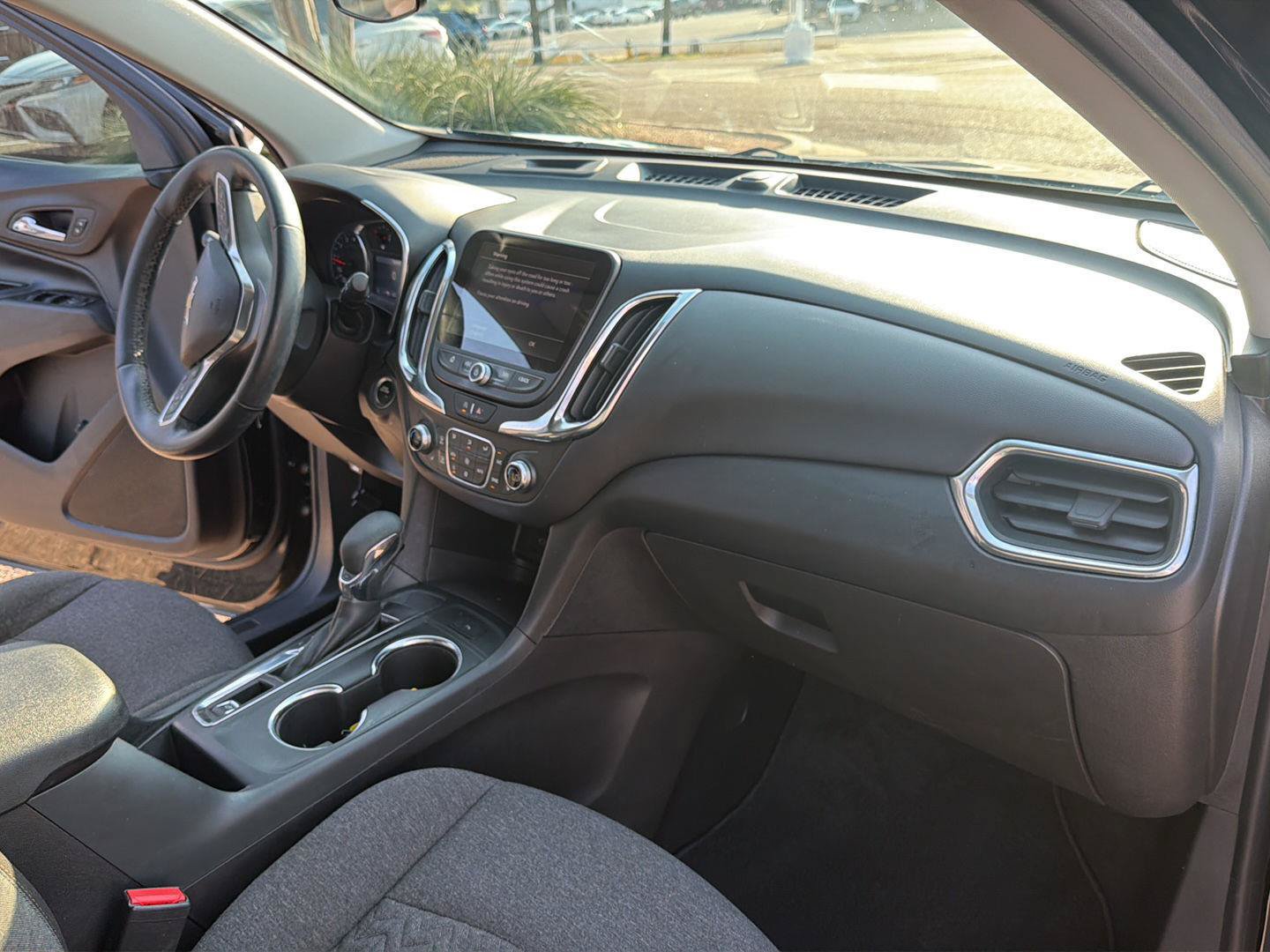 Used 2024 Chevrolet Equinox LT FWD image 16