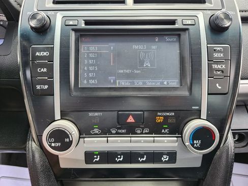 Used 2014 Toyota Camry SE w/ Fleet Convenience Package FWD image 30