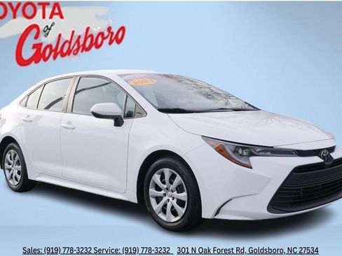 Used 2023 Toyota Corolla LE image 1