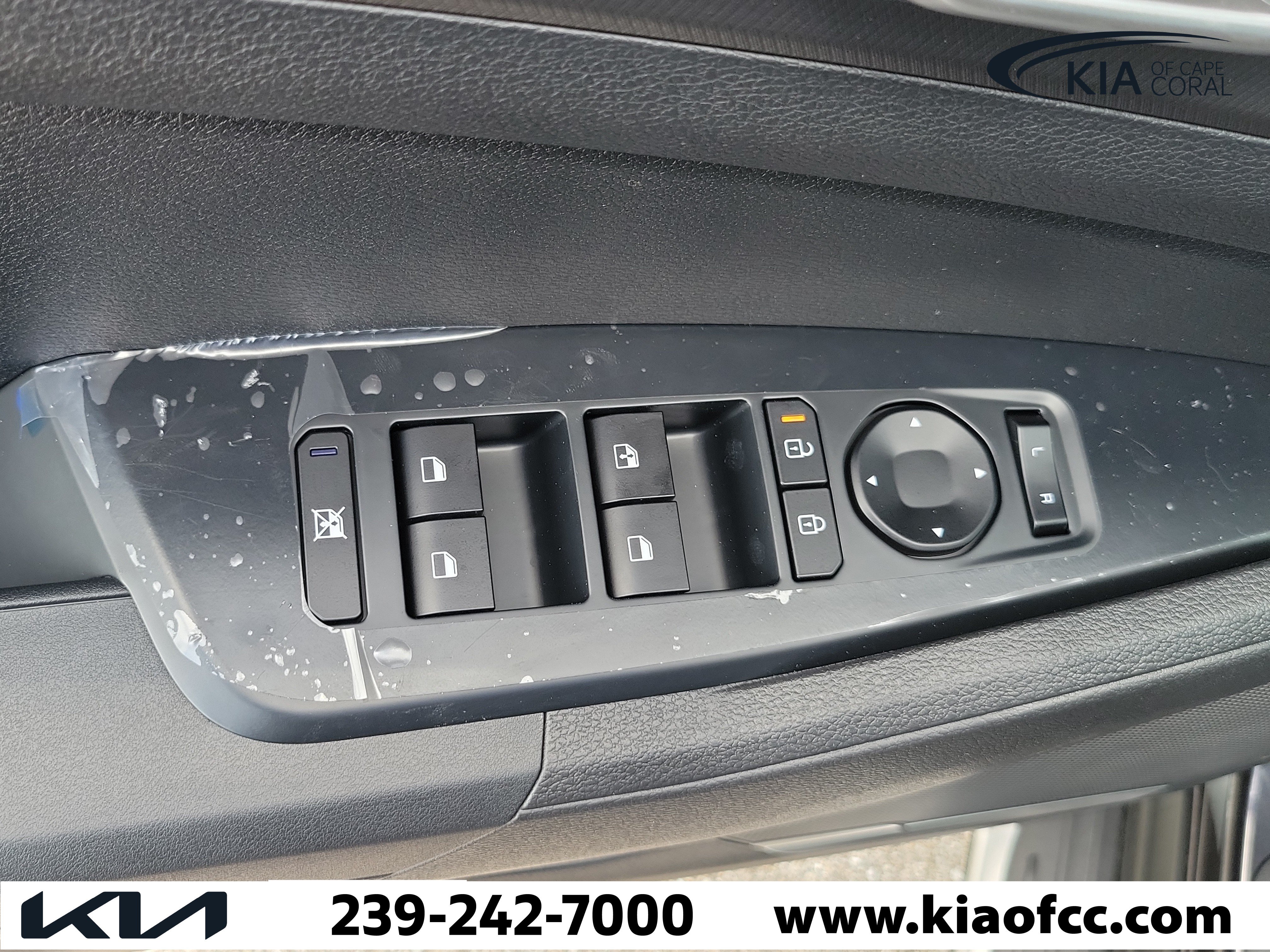 New 2026 Kia Sportage LX w/ LX Convenience Package FWD image 24