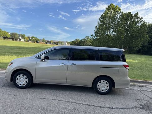 Used 2011 Nissan Quest S FWD image 1