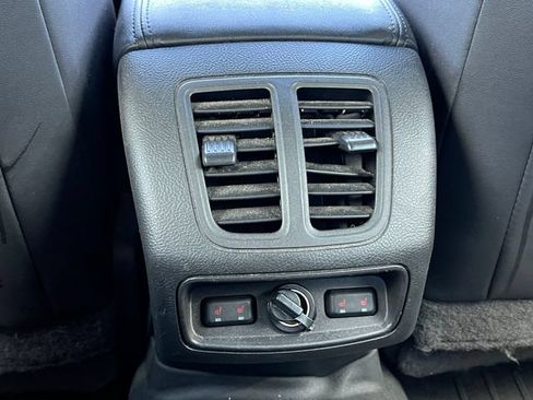 Used 2015 Ford Taurus Limited w/ Equipment Group 301A FWD image 34