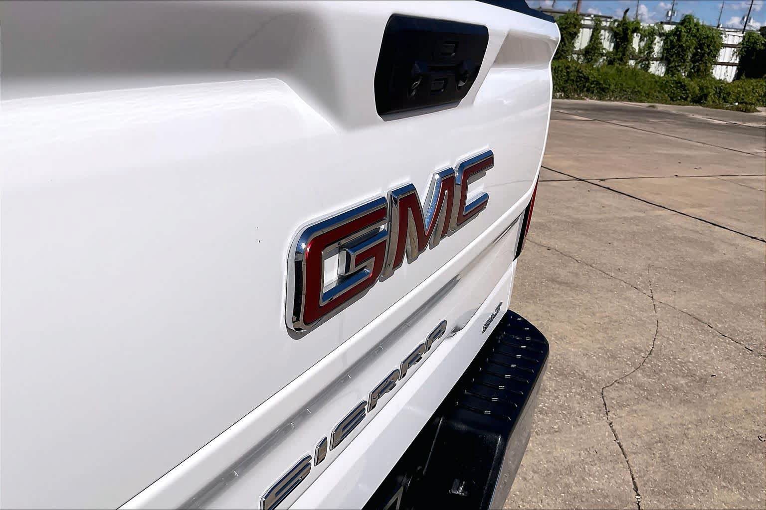 Used 2026 GMC Sierra 1500 SLT RWD image 28