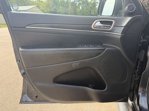 Used 2014 Jeep Grand Cherokee Limited AWD/4WD image 13