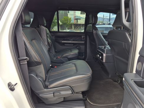 Used 2024 Ford Expedition Max Platinum AWD/4WD image 31