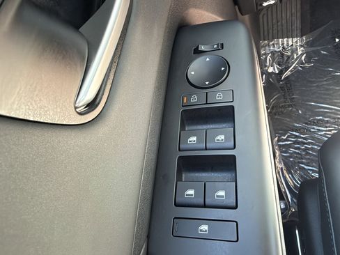 Used 2025 Hyundai Kona Limited FWD image 27
