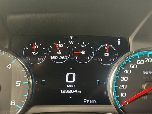 Used 2017 GMC Yukon XL Denali w/ Open Road Package AWD/4WD image 24