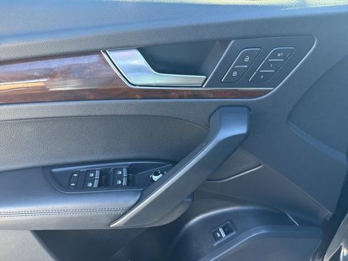 Used 2020 Audi Q5 2.0T Premium Plus w/ Premium Plus Package image 47
