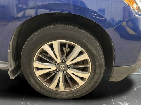 Used 2017 Nissan Pathfinder SL w/ SL Tech Package image 14