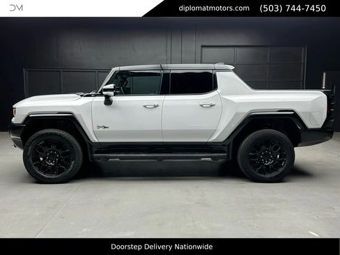 Used 2025 GMC Hummer EV 2X image 4