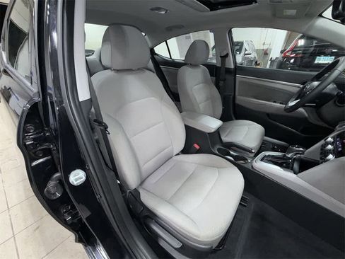 Used 2020 Hyundai Elantra Value Edition image 16