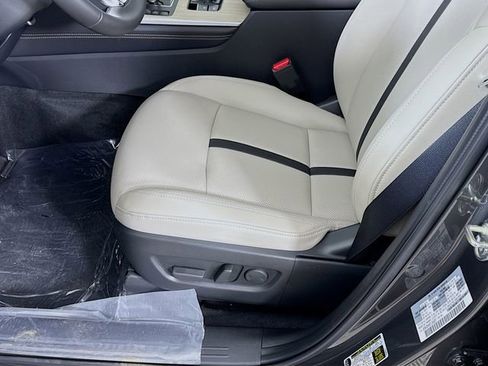 New 2025 MAZDA CX-90 Plug-In Hybrid w/ Preferred image 18