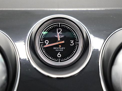 Used 2019 Bentley Bentayga AWD/4WD image 30