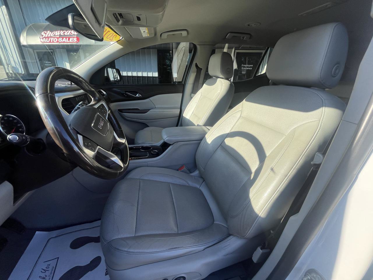 Used 2019 GMC Acadia SLT w/ LPO, Cargo Package AWD/4WD image 12