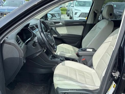 Used 2019 Volkswagen Tiguan SEL Premium w/ 3rd Row Seat Package AWD/4WD image 5