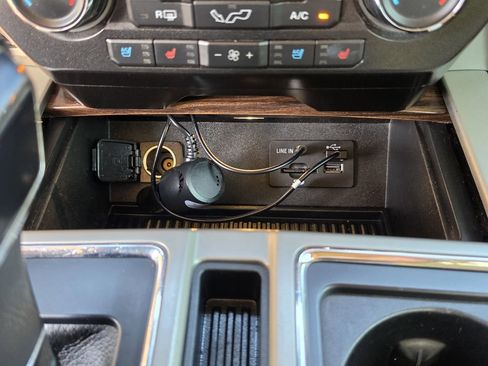 Used 2015 Ford F150 4x4 SuperCrew image 24