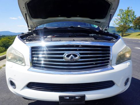 Used 2011 INFINITI QX56 4WD w/ Deluxe Touring Pkg image 39