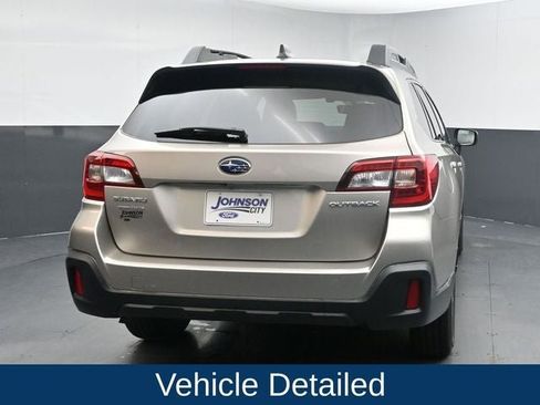 Used 2019 Subaru Outback 2.5i Premium image 11