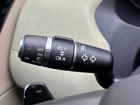 Used 2016 Land Rover Range Rover Evoque SE image 19