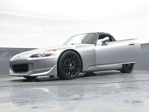Used 2005 Honda S2000 image 38