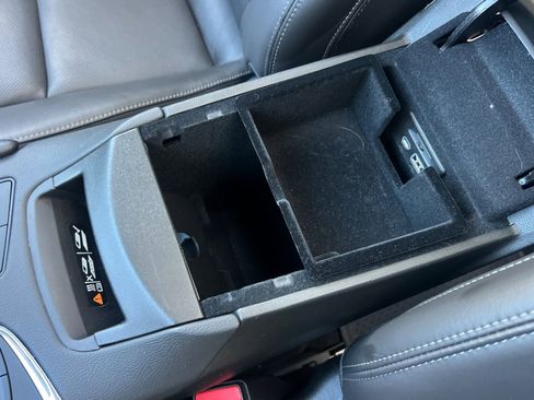 Certified 2025 Cadillac XT6 Premium Luxury image 31