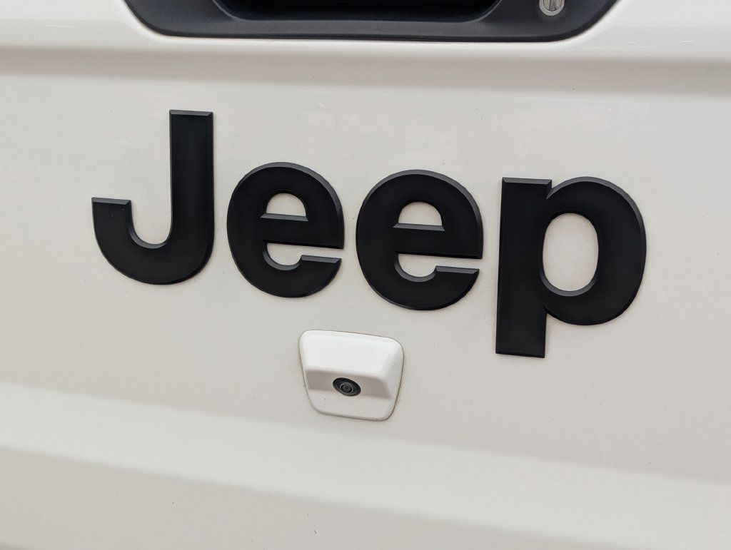 Used 2022 Jeep Gladiator Sport AWD/4WD image 31
