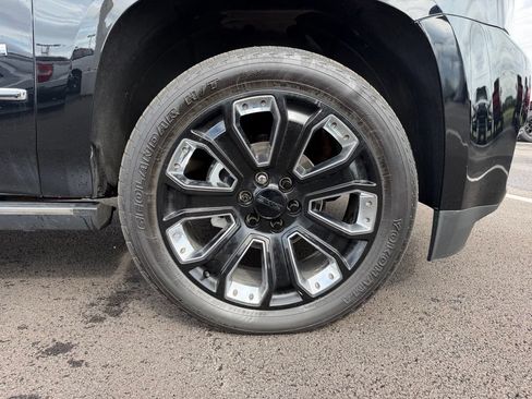 Used 2018 GMC Yukon XL Denali w/ Denali Ultimate Package AWD/4WD image 21