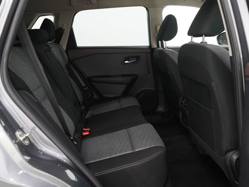 Used 2021 Nissan Rogue SV image 13