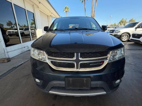 Used 2013 Dodge Journey SXT w/ Flexible Seating Group image 2