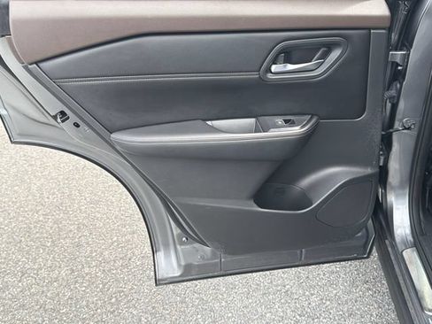 Used 2023 Nissan Rogue SL w/ SL Premium Package FWD image 22