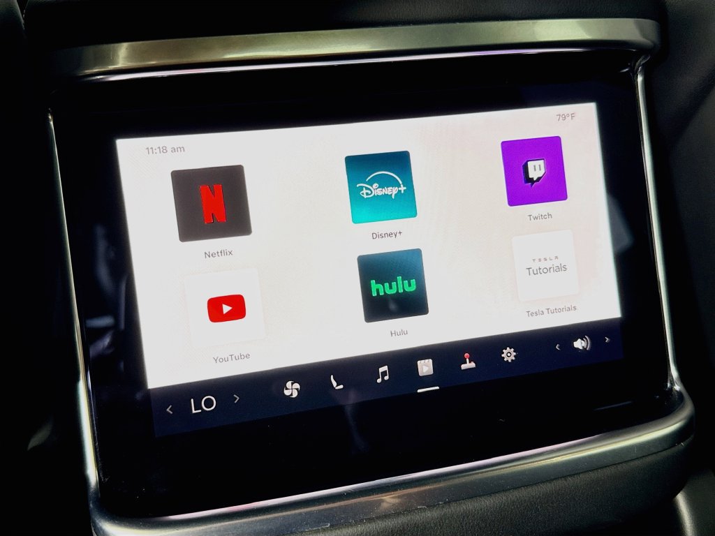 Used 2022 Tesla Model S Plaid AWD/4WD image 23