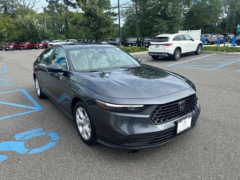 Used 2023 Honda Accord LX image 10