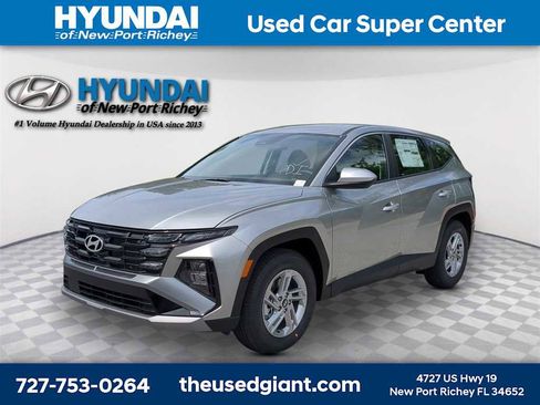 New 2026 Hyundai Tucson SE image 1