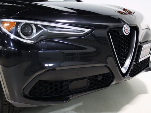 Used 2022 Alfa Romeo Stelvio Ti AWD/4WD image 24
