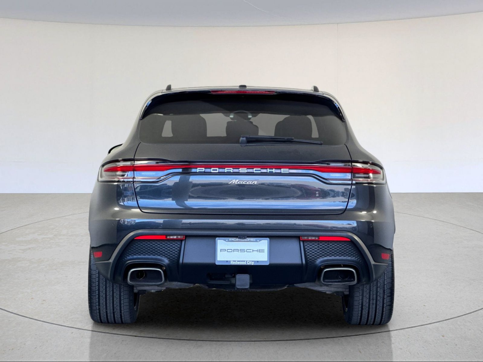 Certified 2024 Porsche Macan AWD/4WD image 7