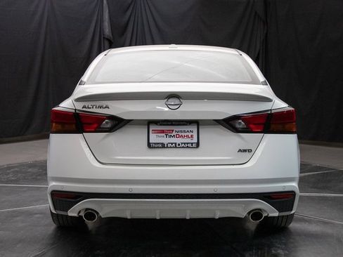 Used 2025 Nissan Altima 2.5 SV w/ SV Special Edition Package image 11