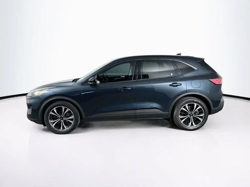 Certified 2022 Ford Escape SE w/ SE Sport Appearance Package FWD image 3