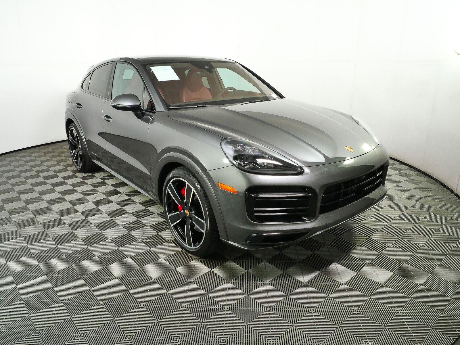 Certified 2023 Porsche Cayenne GTS AWD/4WD image 25