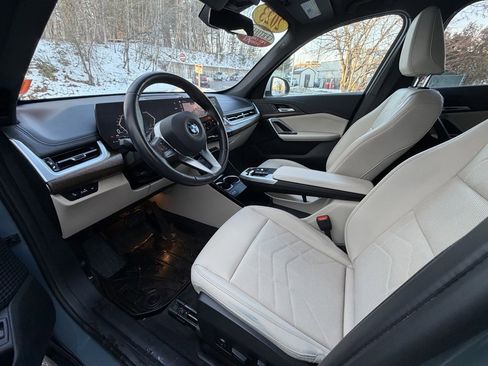 Used 2023 BMW X1 xDrive28i w/ Convenience Package image 5