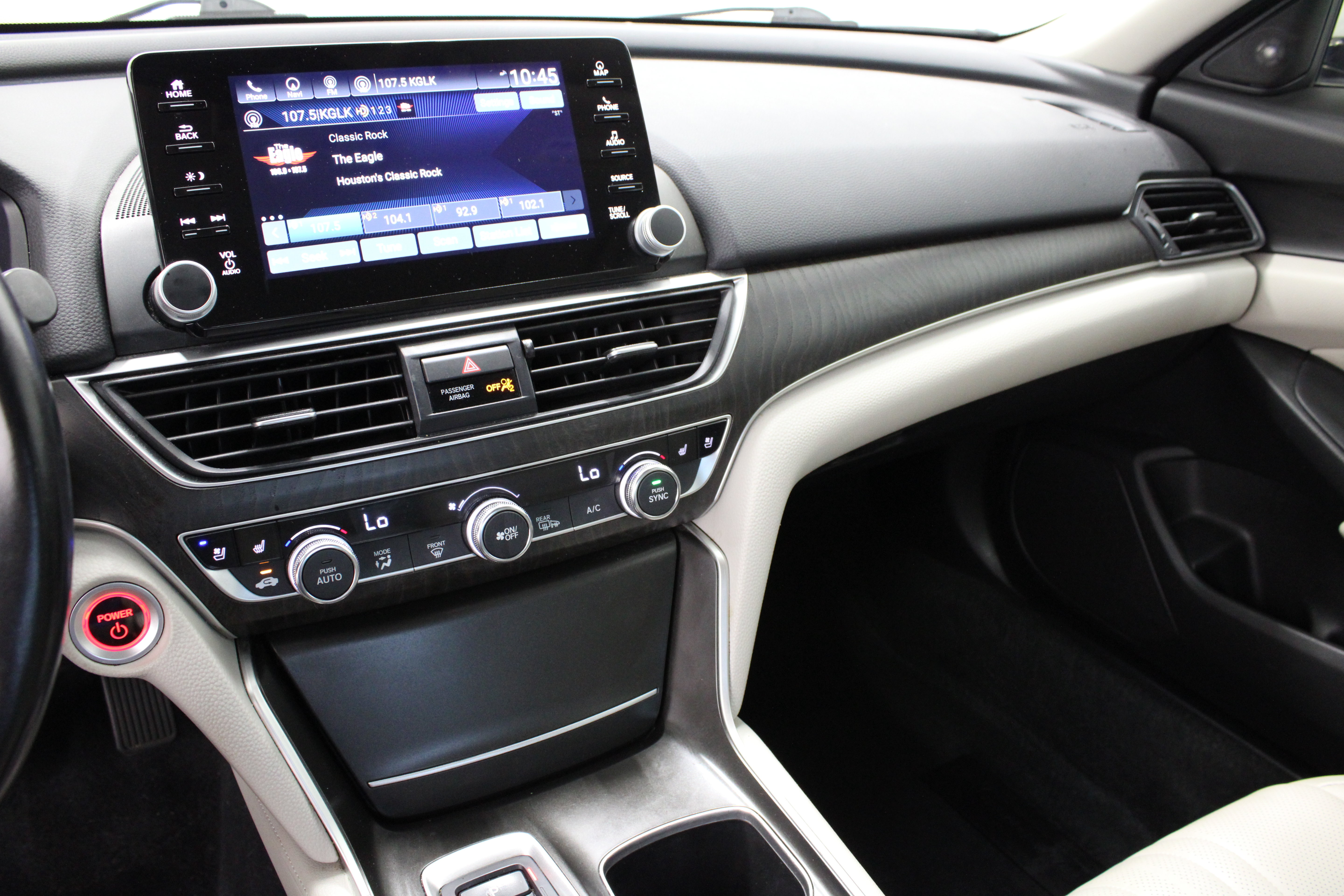 Used 2021 Honda Accord Touring image 16