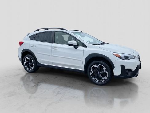 Used 2023 Subaru Crosstrek 2.5i Limited w/ Moonroof Package image 9
