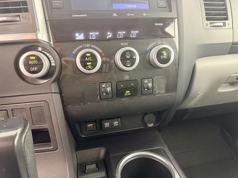 Used 2021 Toyota Sequoia Limited w/ Safety & Convenience Package image 17