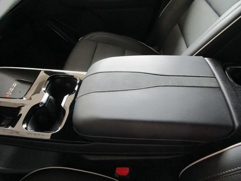 Used 2025 Buick Enclave Preferred FWD image 42