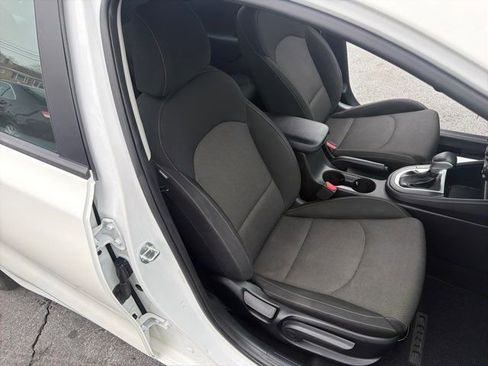 Used 2022 Kia Forte LXS image 23