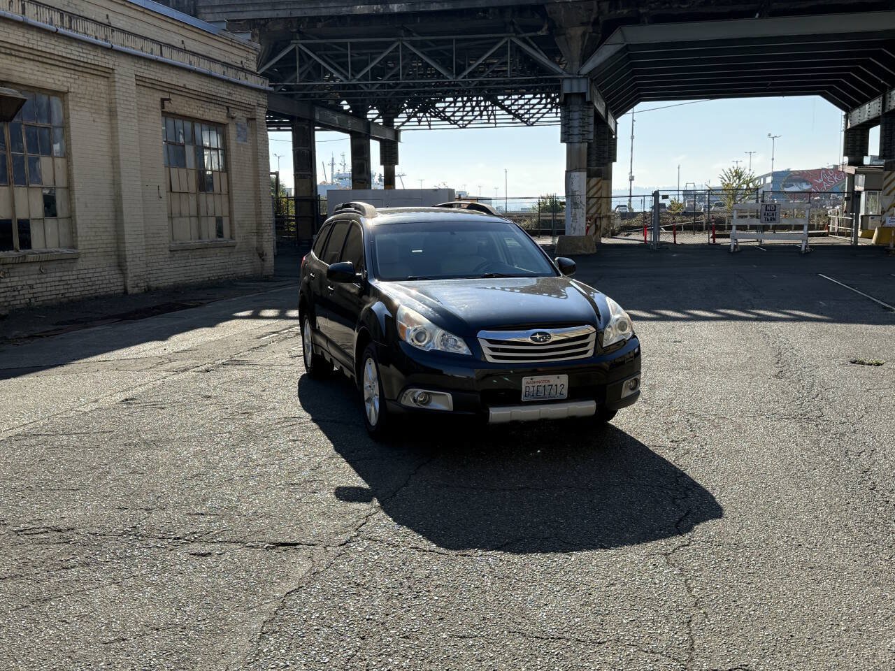 Used 2011 Subaru Outback 2.5i Limited AWD/4WD image 15