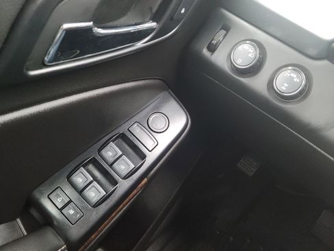 Used 2020 Chevrolet Tahoe LS w/ Enhanced Driver Alert Package image 12