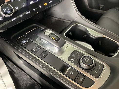 Used 2024 INFINITI QX60 Luxe image 8