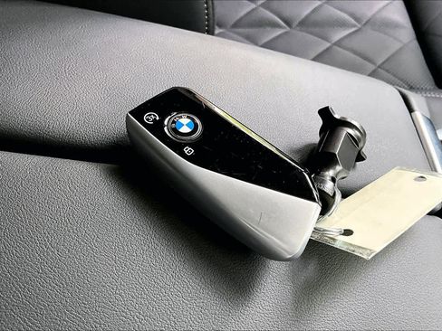 Used 2026 BMW X7 xDrive40i AWD/4WD image 14